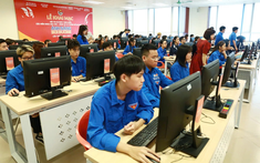 Phát huy vai trò của Đoàn - Hội trong giáo dục bản lĩnh 
chính trị cho sinh viên trong bối cảnh chuyển đổi số