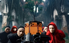 Bí mật đằng sau MV "HVL" của MCK: 8 chiếc iPhone 17 Pro và kỹ thuật quay 360 độ “thế giới chưa ai từng làm”