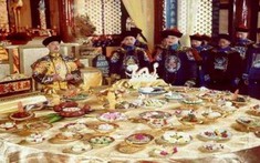 Càn Long từng mời 3.000 người già đến ăn tiệc, nhưng tại sao nhiều người lại qua đời ngay sau đó? Họ đã ăn gì?