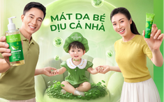 Khi em bé là "trung tâm cảm xúc" của gia đình trong những ngày hè nóng nực