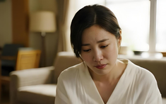 "Mẹ đã chịu đựng đủ rồi!": Câu nói của người mẹ hoa khôi từng nổi tiếng nhất làng, khiến tôi không cầm được nước mắt