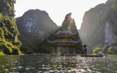 Check-in mùa vàng Tam Cốc, xem pháo hoa và “quẩy” hết mình tại Ninh Bình hè này