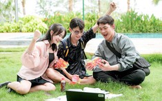 Xé nhãn sau khi giải khát: Xu hướng đang được nhiều bạn trẻ hưởng ứng mùa hè này
