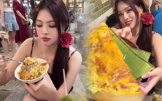 Nữ du khách Trung Quốc đến Hà Nội ăn 8 bữa một ngày, khuyên mọi người "nhất định phải mang theo bạn trai"