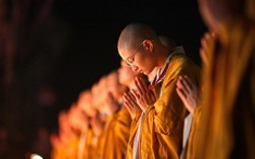 Xuất hiện trào lưu được ca ngợi 'người ung thư cũng không sợ', nhưng vẫn gây xôn xao