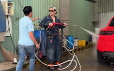 Ca sĩ Lâm Hùng 49 tuổi: "Kinh tế khó khăn tôi phải rửa xe kiếm tiền"