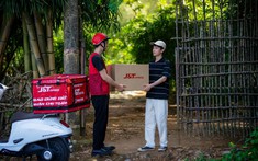 Về quê nghỉ hè, sinh viên "săn" thêm ưu đãi gửi hàng