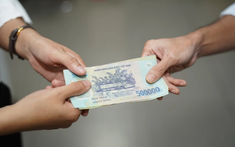 Sau nhiều năm âm thầm giúp đỡ con gái, tôi quyết định giữ lại lương hưu để dưỡng già: Bất ngờ với phản ứng của con