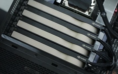 Cận cảnh 2 bộ PC chuyên AI giá 4 tỷ đồng của đại gia Việt: 8 GPU NVIDIA RTX PRO 6000 Blackwell, RAM 1TB, Ryzen Threadripper PRO 9985WX