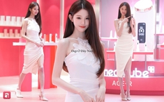 Lần hiếm hoi stylist phải cắt váy sửa đồ cho Jang Won Young