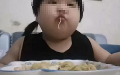 Bé gái 8 tuổi đã nặng 45kg, gan nhiễm mỡ nặng vì mỗi bữa đều ăn quá nhiều 1 món mâm cơm gia đình nào cũng có