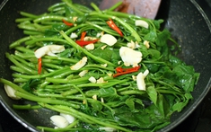 4 loại rau "vàng" cho mùa hè: Thanh nhiệt, hỗ trợ tiêu hóa, nhiều người còn thích hơn hẹ và rau bina