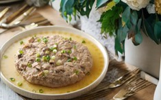 Vào mùa hè, hãy ăn nhiều 4 món rau "mát" mà ngon này để thanh nhiệt, cấp ẩm, giảm mệt mỏi, "thổi bay" nóng bức