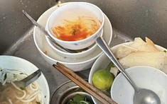 Đi ăn ngoài về vẫn phải dọn mâm bát đầy ụ cho 2 cô em chồng, chua chát nhất là câu phán xanh rờn của mẹ chồng