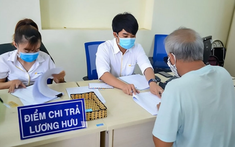Dù được tăng lương hưu nhưng số tiền tôi nhận mỗi tháng không thấm vào đâu so với cuốn sổ tiết kiệm mà các con đã dỗ dành