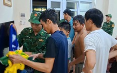 Quảng Ninh: Kịp thời ứng cứu 9 thuyền viên tàu cá gặp nạn trên biển giữa đêm khuya