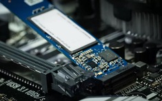 Sếp hãng bán dẫn cảnh báo: Thị trường SSD bán lẻ gần như bị bóp nghẹt, AI hút sạch nguồn cung chip