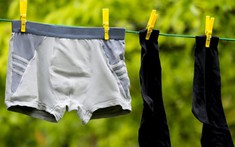 4 món đồ nam giới đừng tiếc tiền thay mới: Nâng cấp điện thoại, đồng hồ nhưng lại quên thay những món vài chục nghìn