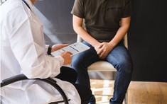 Nam giới dưới 40 tuổi đi khám ngày càng nhiều vì một dấu hiệu không còn xuất hiện vào buổi sáng