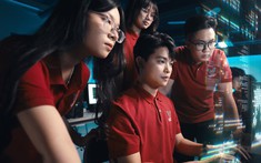 Một ngày của sinh viên Trường Đại học Trưng Vương: “Học đi đôi với hành” trong hệ sinh thái Hồ Gươm diễn ra như thế nào?