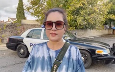 Nữ nghệ sĩ là mẹ đơn thân: "Tôi mặc đồ bộ, cuốn lô đi khắp phố ở Mỹ"