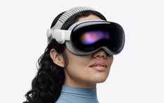 Apple bất ngờ "đóng băng" Vision Pro? Tương lai được đặt cược vào kính AI cạnh tranh Meta Ray-Ban