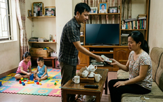 Chồng tháng nào cũng đưa 8 triệu, đến khi vợ đòi ly hôn chia mỗi người nuôi 1 đứa con, anh mới giật mình nhận ra giờ là năm 2026 rồi!