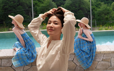 Song Hye Kyo khoe trọn làn da tuổi 45 mọng collagen dưới bể bơi đầy nắng: Chăm uống 3 loại nước "kem chống nắng tự nhiên" bảo sao chống già ngoạn mục!
