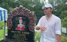 Nam NSƯT đình đám từ Mỹ về, đứng trước mộ Vũ Linh nói một điều