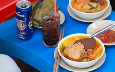 Ẩm thực trên đường đua số và cầu nối di sản