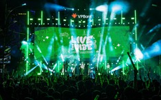 Đêm nhạc “VPBank Live the Vibe - Move Together” khuấy động Cần Thơ với hàng nghìn khán giả trẻ