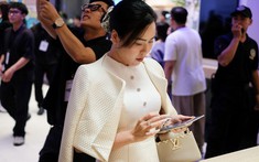 Không khí nô nức trong ngày đầu mở đăng ký trải nghiệm sớm Galaxy Z Fold8