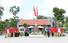 Tuổi trẻ trường THPT Đông Kinh dâng hương kỷ niệm 79 năm ngày Thương binh - Liệt sĩ (27/7/1947 - 27/7/2026)