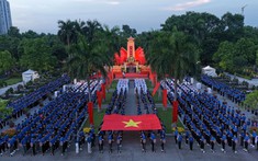 Hà Nội: Lễ Thắp nến tri ân các Anh hùng liệt sĩ nhân kỷ niệm 79 năm Ngày Thương binh - Liệt sĩ 27/7