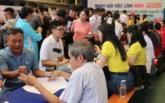 Dự kiến tăng mức đóng, hưởng bảo hiểm thất nghiệp khi điều chỉnh lương tối thiểu vùng từ năm 2027