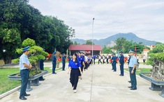 Sôi nổi chương trình trải nghiệm hè "Một ngày làm chiến sĩ phòng không-không quân" 