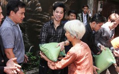 "Ông hoàng nhạc sến" yêu Việt Nam da diết: Ở nhà nghìn tỷ, bị cắt điện vì hết tiền