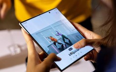 Trên tay Galaxy Z Fold8 hot rần rần: Màn hình "đã mắt", cày FanCam cực mượt!