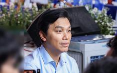 Mạnh Quỳnh phải xin lỗi con
