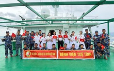 Y học cổ truyền theo những người thầy thuốc ra Trường Sa