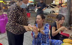 Nữ NSƯT từ Mỹ về: Phải mượn tiền để làm từ thiện ngay tại vỉa hè
