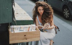 Phụ nữ Pháp không gội đầu mỗi ngày: Bí quyết giữ tóc bồng bềnh, mềm mại là gì?