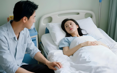 Tôi được chồng chăm từng ly, lau rửa người, thay bỉm, giặt đồ lót, ăn cả cháo tôi bỏ thừa, vậy mà 3 năm sau, anh giáng cho tôi một "cú sét"