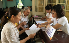 Hai vợ chồng vừa nhận gần 2 tỷ tiền về hưu, chưa kịp gửi ngân hàng thì các con biết chuyện: Nỗi lo liên tiếp