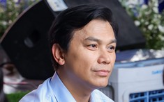 Nam ca sĩ ở Mỹ ra thông báo
