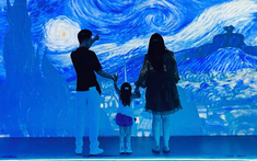 Cả Hà Nội đi “xuyên không” ở Van Gogh Timeless, bạn đã kịp đặt vé trải nghiệm cho 2/9 này chưa?