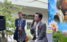 Mạnh Quỳnh về nước hát, phải xin lỗi khán giả