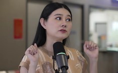 Nữ NSND miền Nam đi hát, khán giả kẹp tiền vào quạt ném thẳng lên