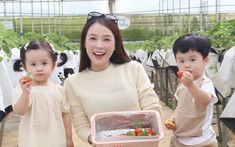 Cặp song sinh nhà Sam xinh như búp bê, gặp khó khăn khi giao tiếp bằng tiếng Hàn với bố