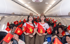 Sắc đỏ sao vàng rực rỡ từ sân bay đến những chuyến bay Vietjet dịp Quốc khánh 2/9